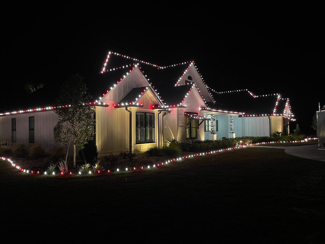 Christmas Light Installation in Valdosta, GA (1)